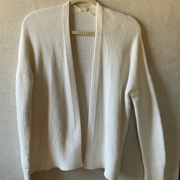 Gap Elegant White Knit cardigan. size M. - Picture 1 of 7